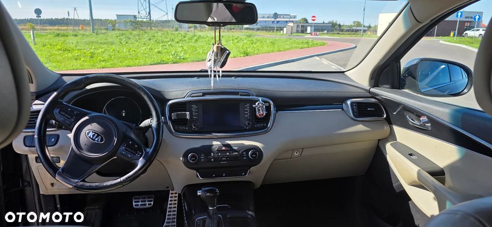 Kia Sorento - 8
