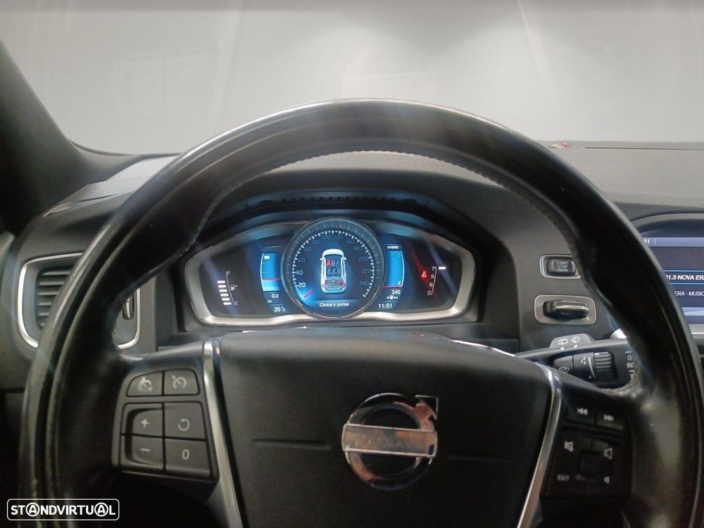 Volvo V60 2.4 D6 Momentum AWD Phev - 8