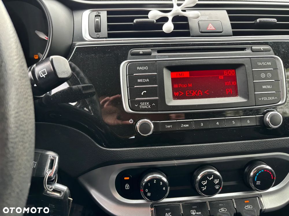 Kia Rio 1.2 Business Line - 9