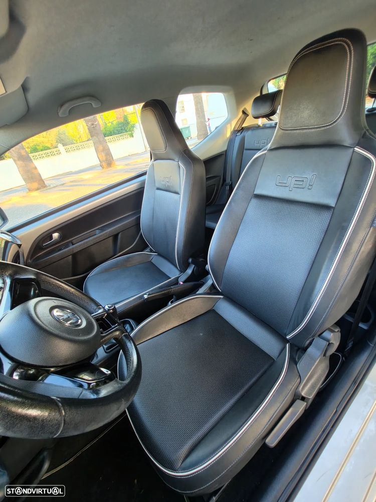 VW Up! 1.0 BlueMotion Cheer - 13