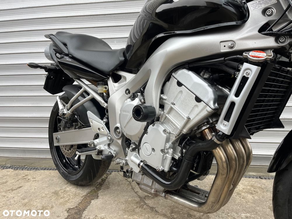 Yamaha FZ6 - 22