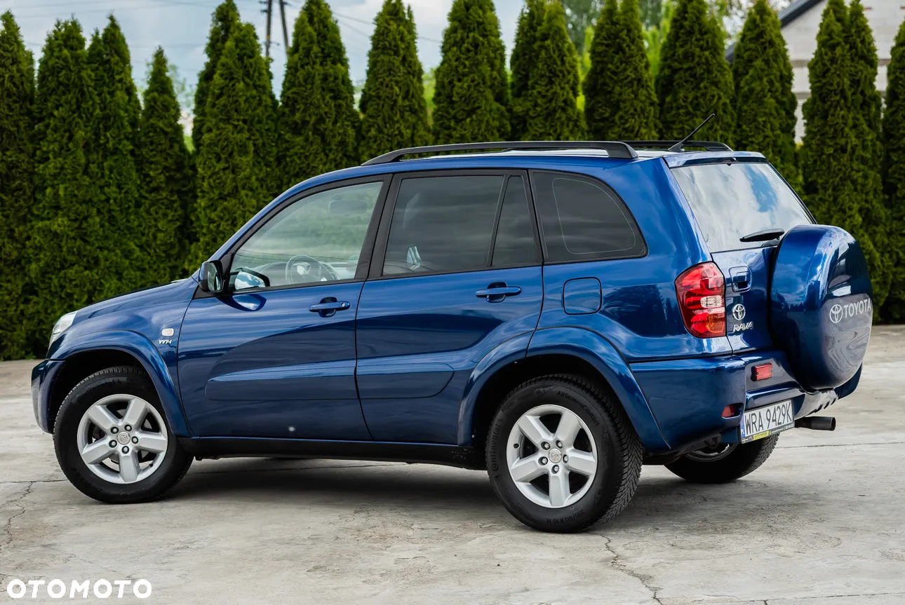 Toyota RAV4 - 7