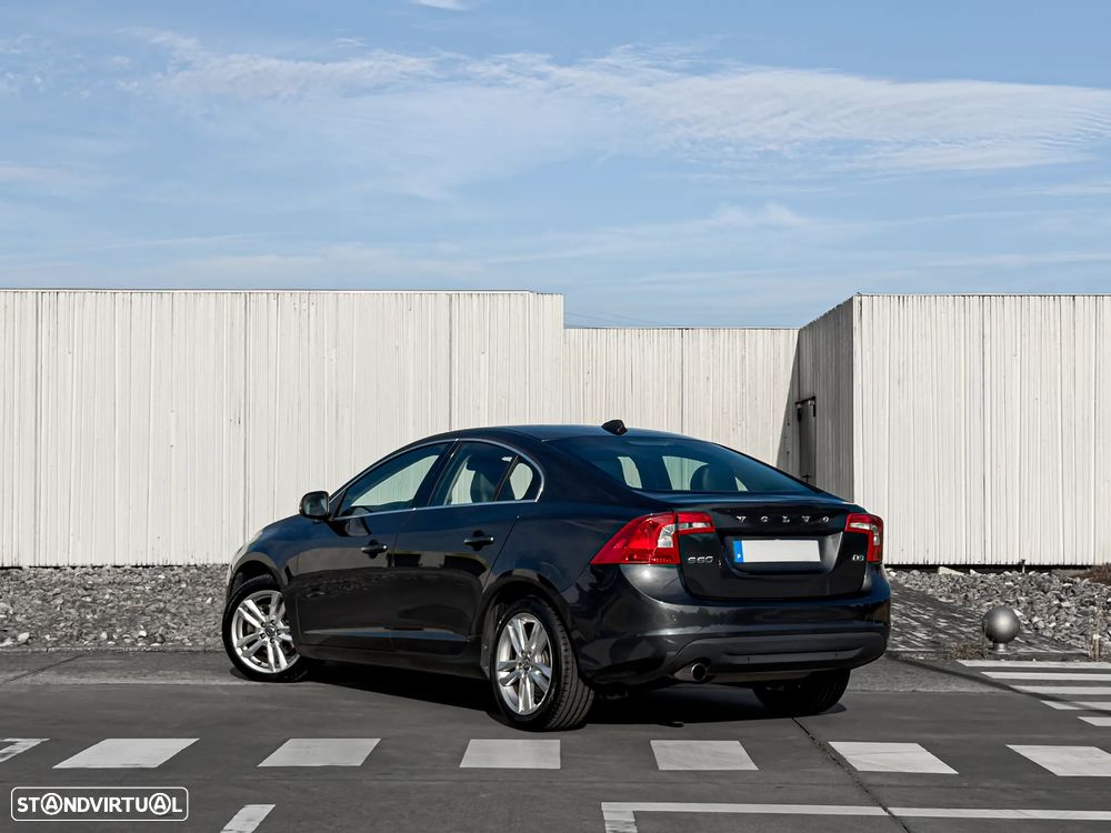 Volvo S60 2.0 D3 Summum - 3