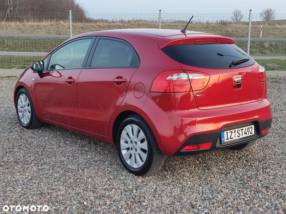 Kia Rio 1.2 Dream Team Edition - 2