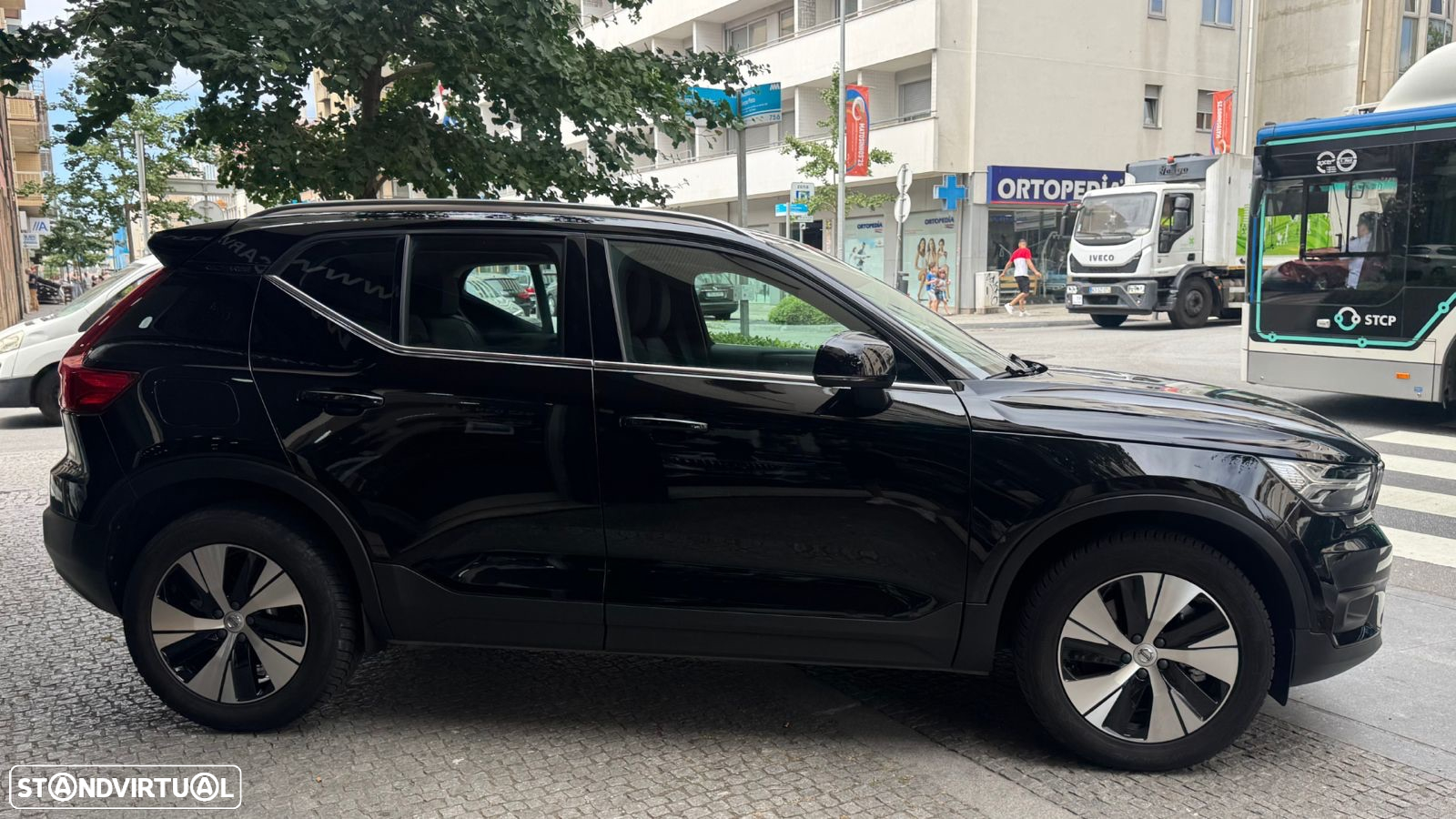 Volvo XC 40 1.5 T5 PHEV Momentum Plus - 2