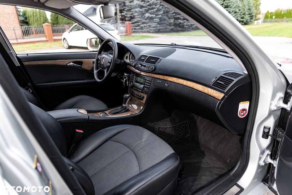 Mercedes-Benz Klasa E 220 CDI Automatik Avantgarde - 25
