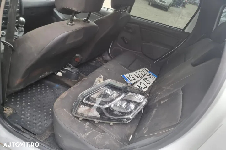 plansa de bord timonerie bara spate armatura haion portbagaj stop tripla stanga dreapta  bare longitudinale  alternator compresor ac electromotor Dacia Duster 1 facelift 2017, motor 1.6 benzina 115cp H4M 730 - 6