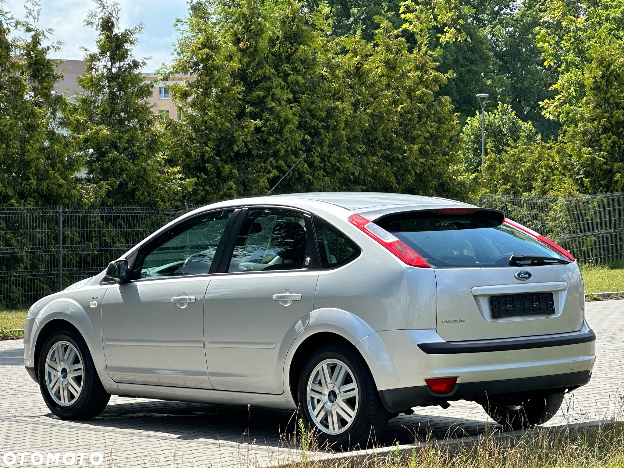 Ford Focus 1.6 16V Ghia - 8