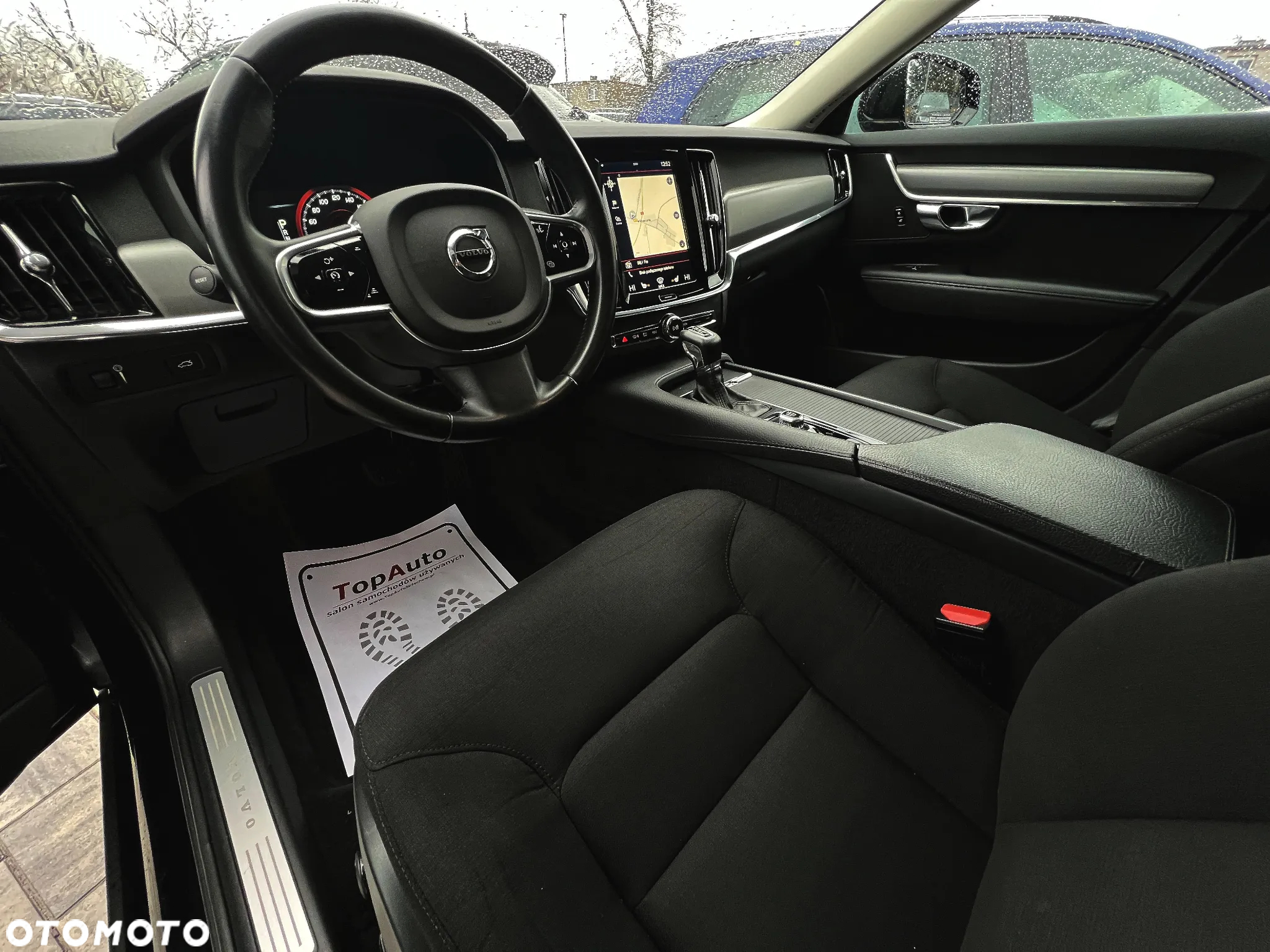 Volvo V90 D4 Momentum Pro - 17
