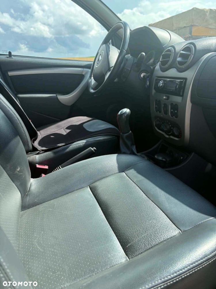Dacia Duster 1.6 16V 105 4x2 Laureate - 8