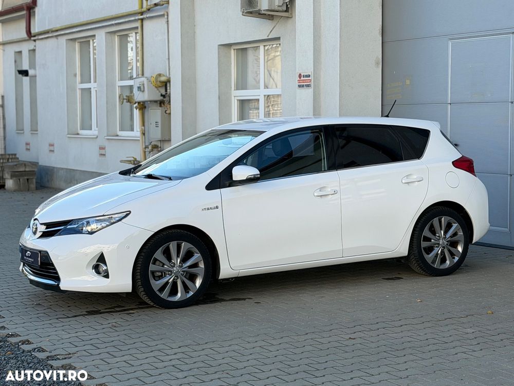 Toyota Auris 1.8 L VVT-i Hybrid Sol + - 13