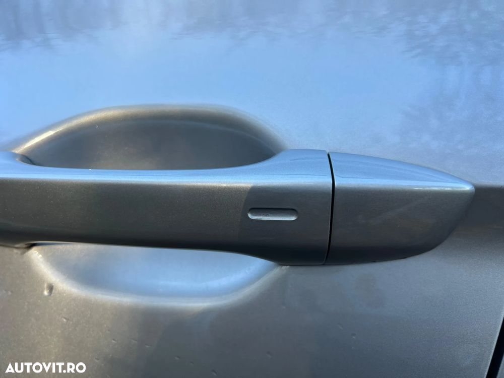 Volkswagen Passat Variant 2.0 TDI DSG 4Motion Comfortline - 33