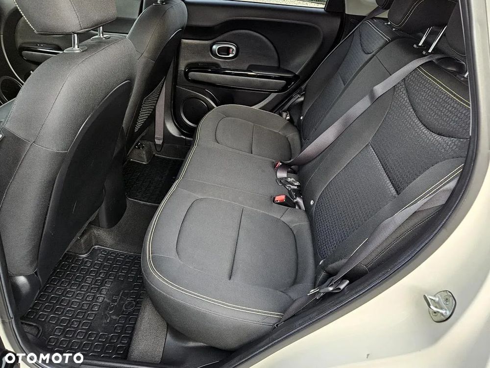 Kia Soul 1.6 CRDI Dream-Team Edition - 22