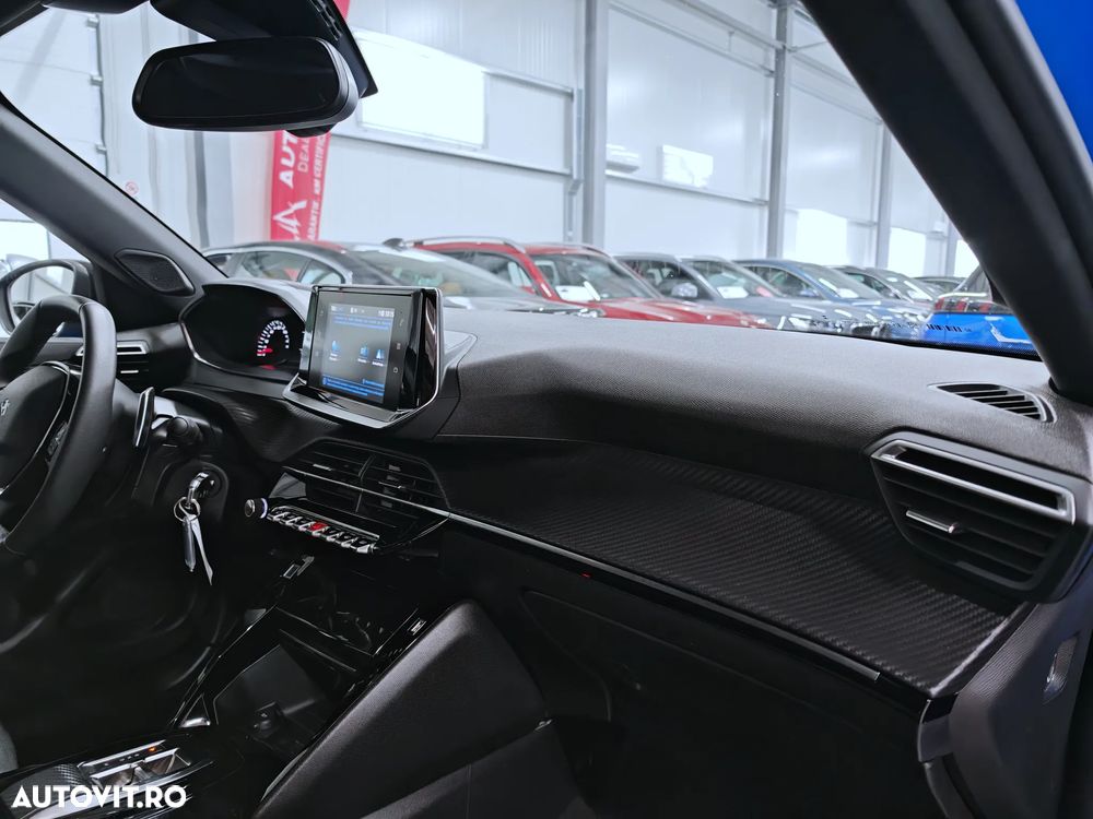Peugeot 2008 PureTech 130 EAT8 Allure - 21