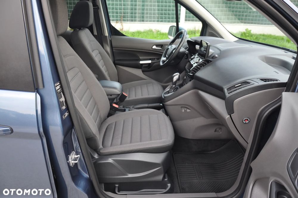 Ford Tourneo Connect Grand - 38
