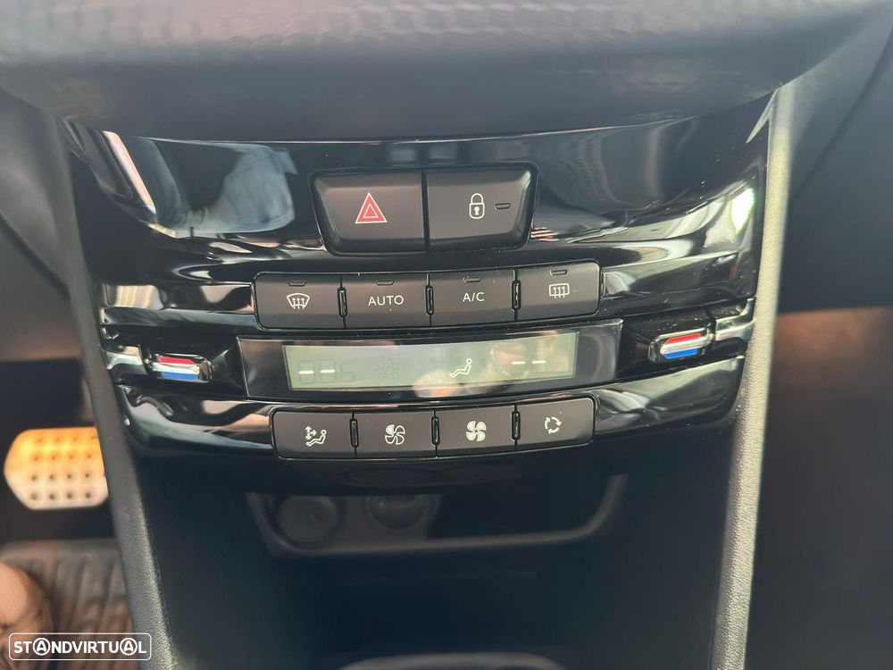 Peugeot 2008 1.2 PureTech GT Line EAT6 - 13