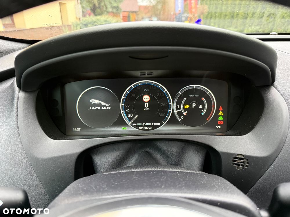 Jaguar F-Pace 30d AWD R-Sport - 25