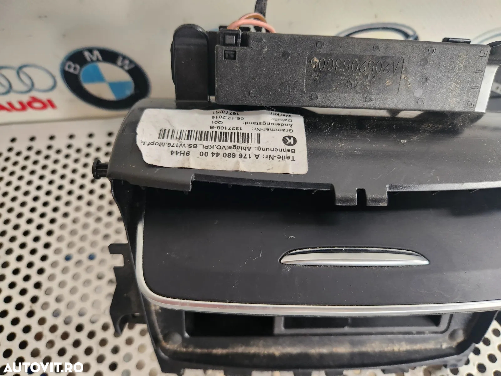 Scrumiera Originala Mercedes A Class W176 Dezmembrez Mercedes A Class W176 2.2 Cdi Motor 651 - Dezm - 6