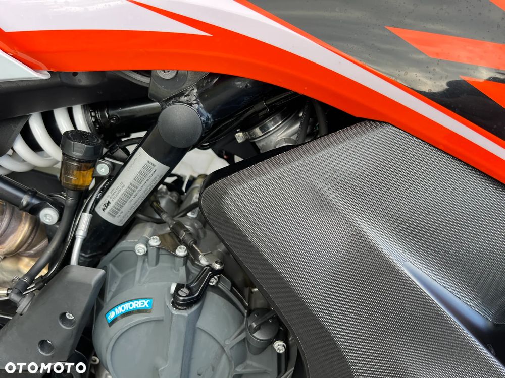 KTM Adventure - 25