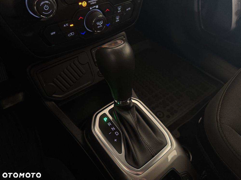 Jeep Renegade - 29