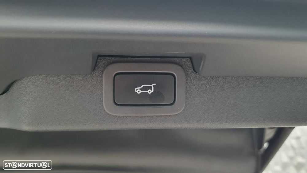 Land Rover Discovery 2.0 SD4 HSE Luxury Auto — fotografia 18