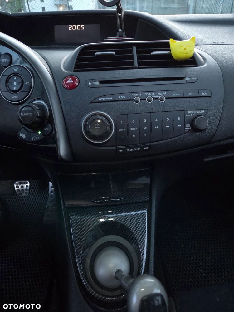 Honda Civic 1.8 Executive - 11