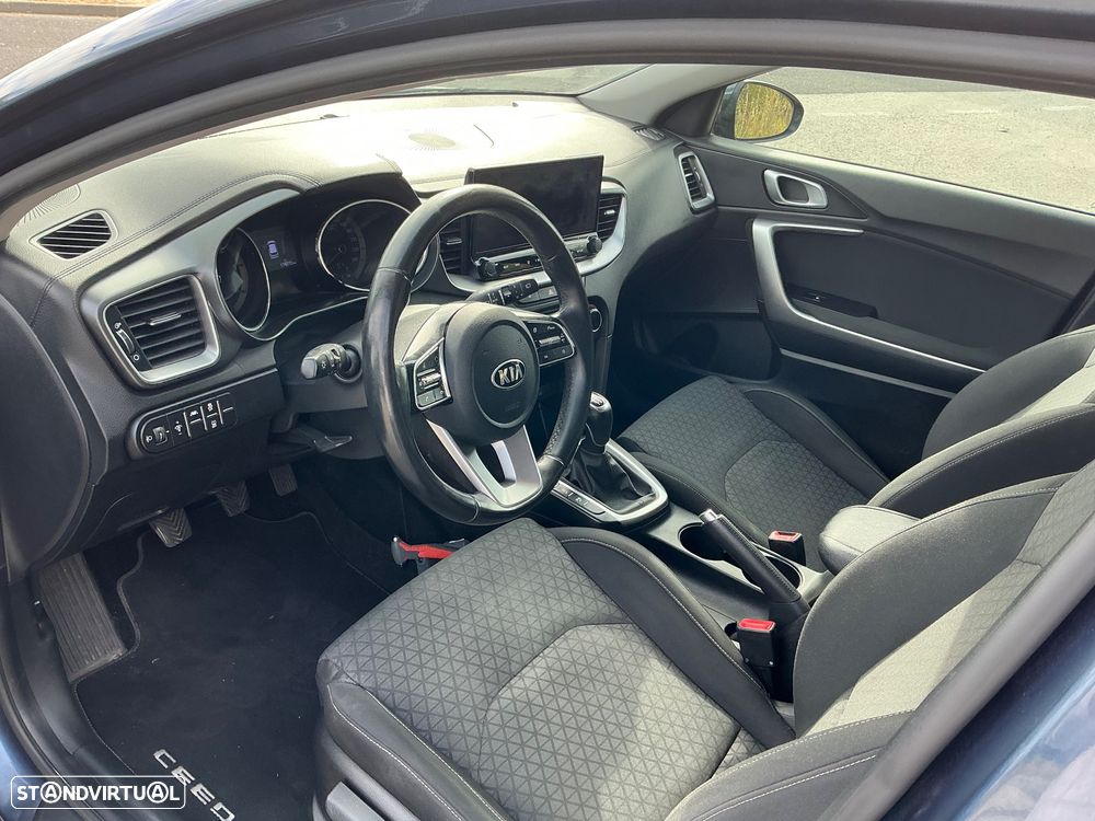 Kia Ceed SW 1.6 CRDi (48V Mild-Hybrid) Platinum - 5