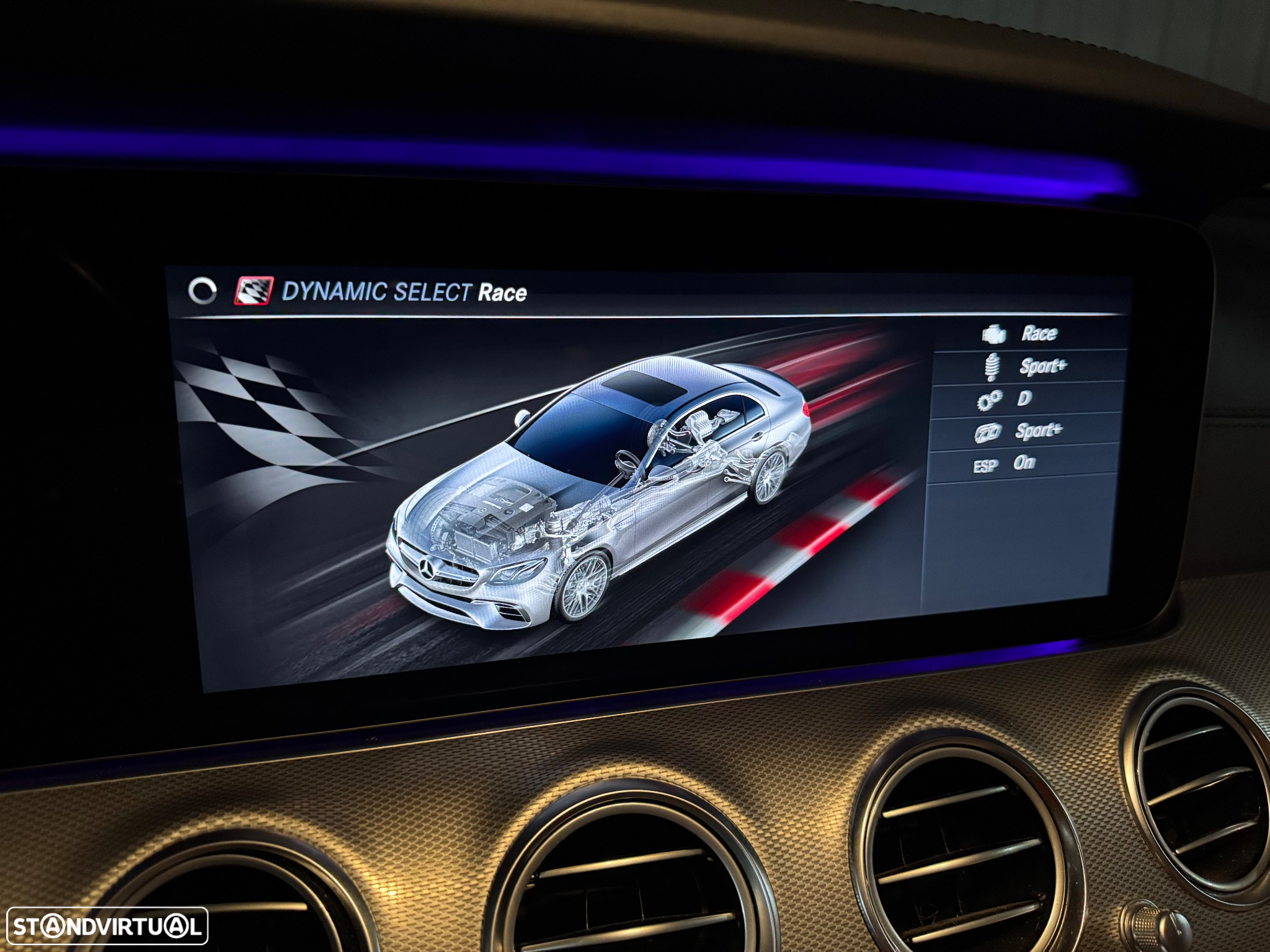 Mercedes-Benz E 63 AMG S 4-Matic+ - 18
