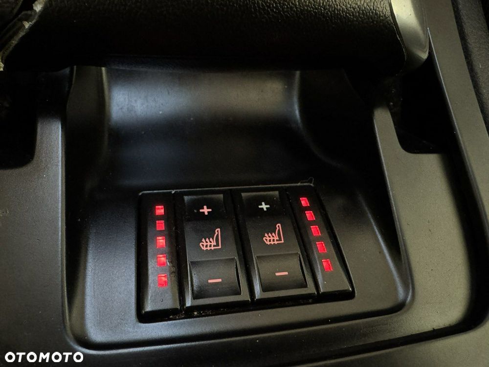 Ford S-Max 2.0 TDCi DPF Titanium X - 27