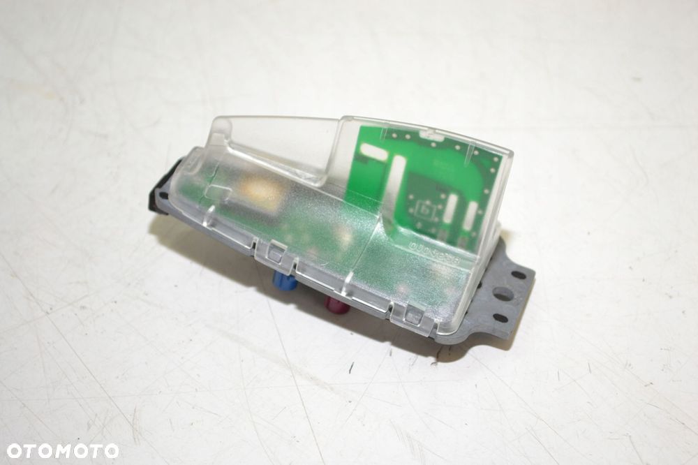 ANTENA DACHOWA GPS 1682646 BMW E90 E92 TELEFONU - 2