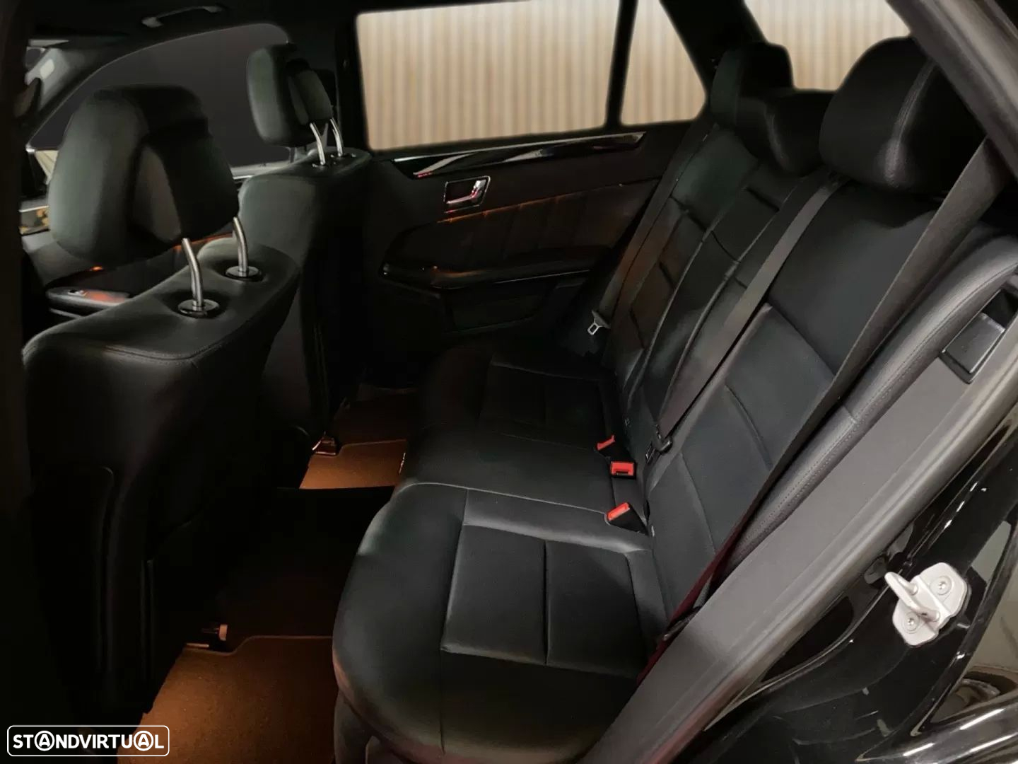 Mercedes-Benz E 250 CDi Avantgarde BE Auto. - 17