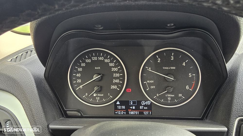 BMW 116 d Line Urban - 27