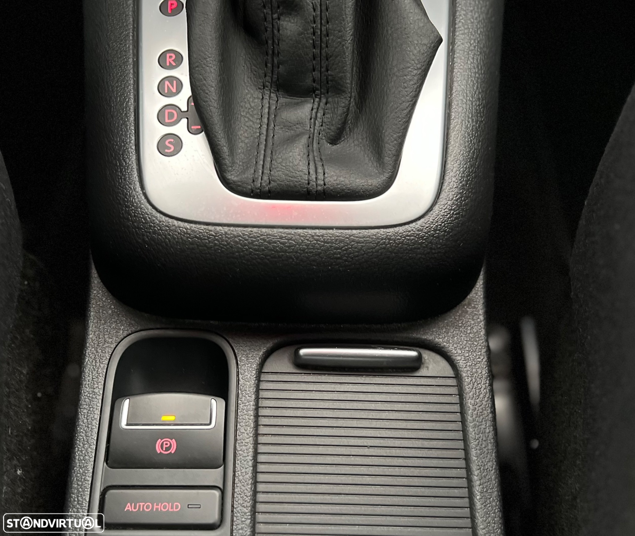 VW Tiguan 2.0 TDI DPF 4Motion DSG Sport & Style - 16