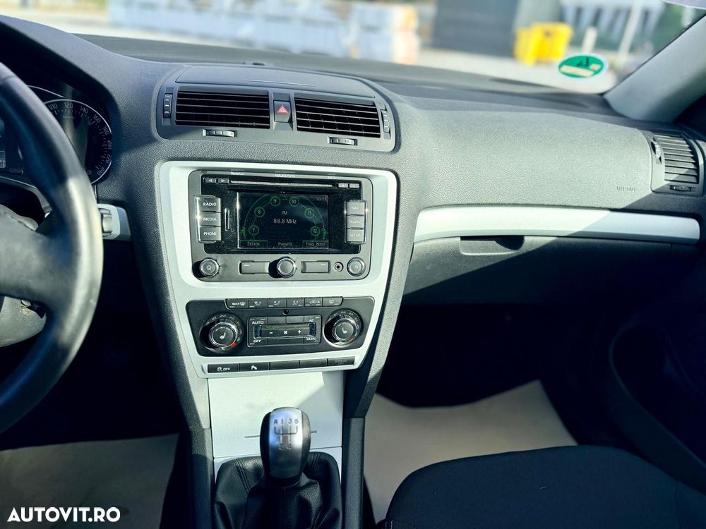 Skoda Octavia 1.6 TDI Ambiente - 9