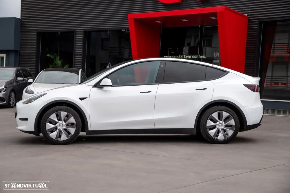 Tesla Model Y Long Range Dual Motor AWD - 19
