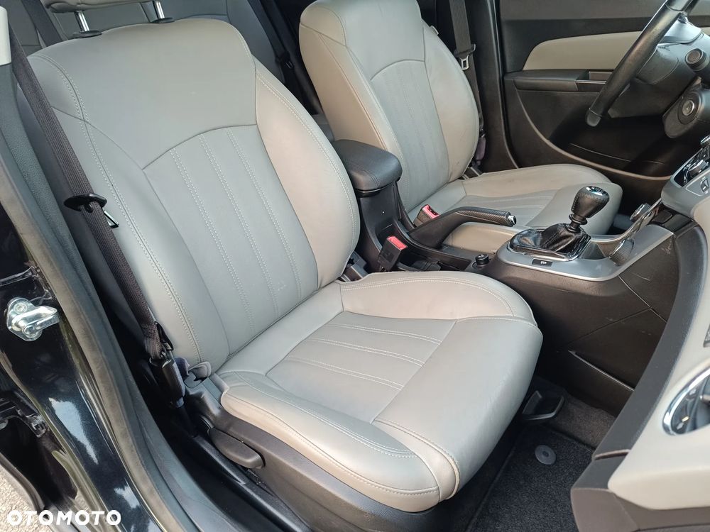 Chevrolet Cruze - 15