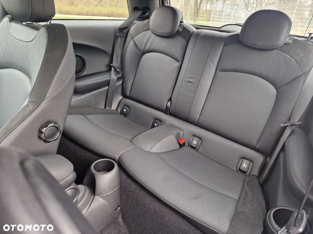 MINI Cooper SE Electric Trim - 20