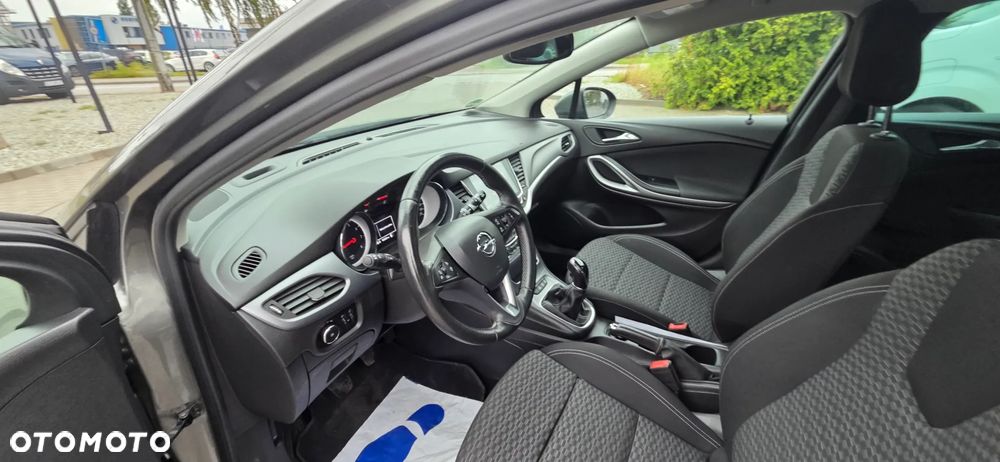 Opel Astra 1.4 Turbo Innovation - 29