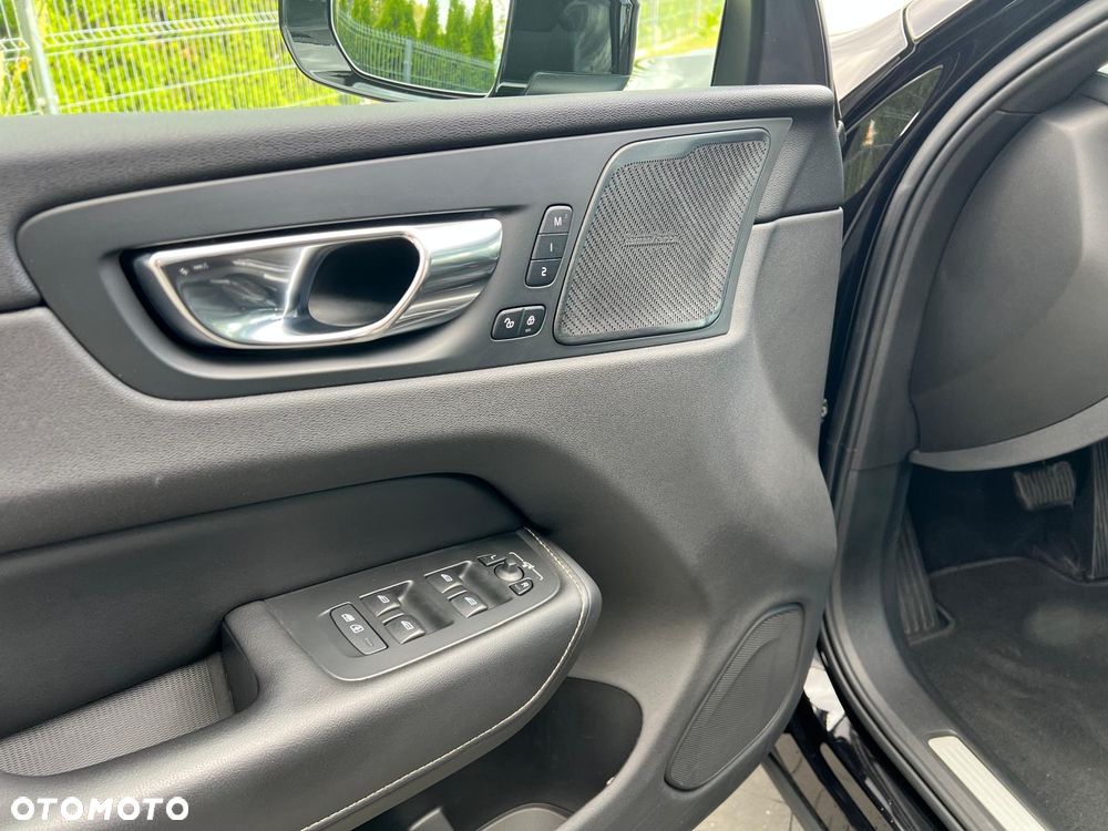 Volvo XC 60 B5 B AWD Inscription - 31