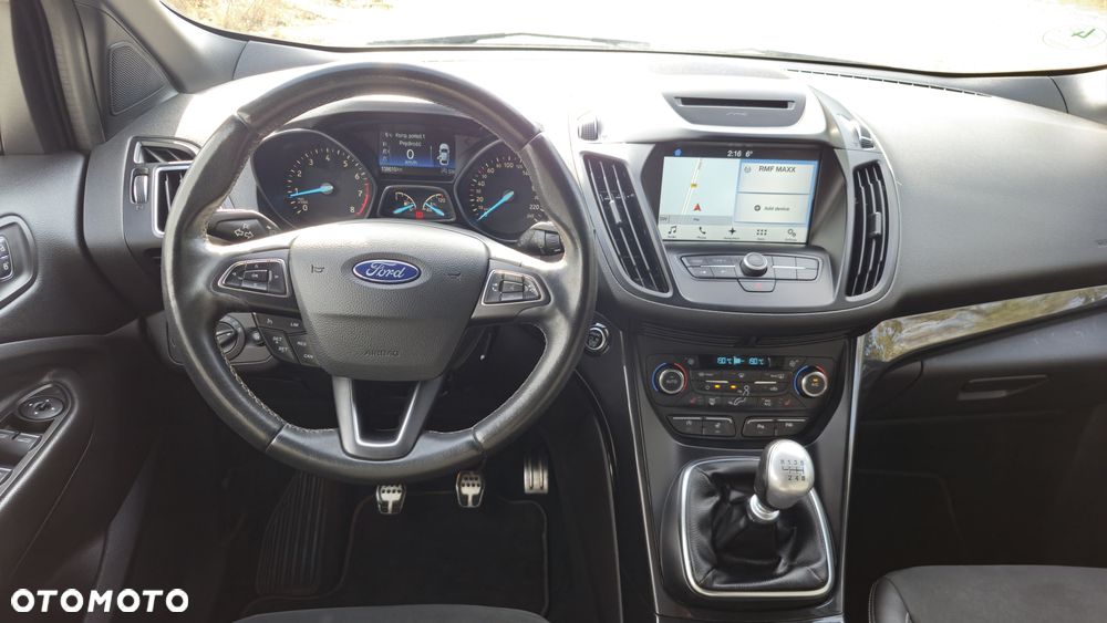 Ford Kuga 1.5 EcoBoost 2x4 ST-Line - 13