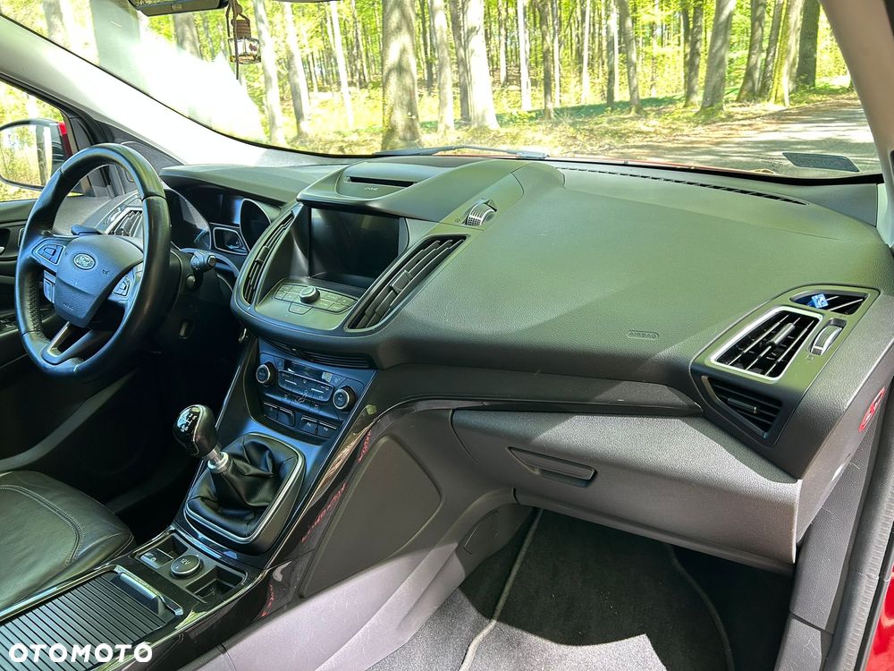 Ford Kuga 2.0 TDCi 2x4 Titanium - 18