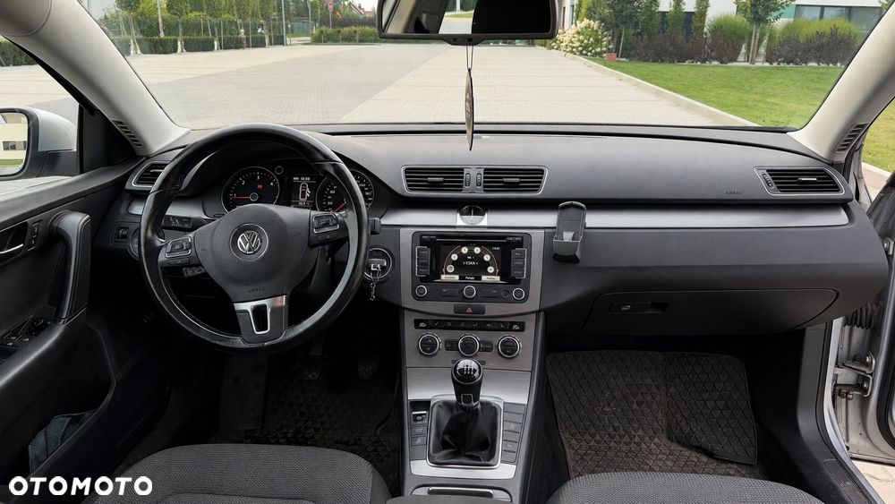 Volkswagen Passat 2.0 TDI BlueMotion Technology Comfortline - 11