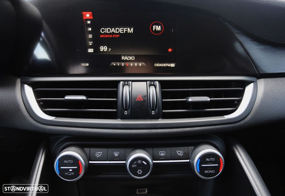 Alfa Romeo Giulia 2.2 D Super AT8 - 10