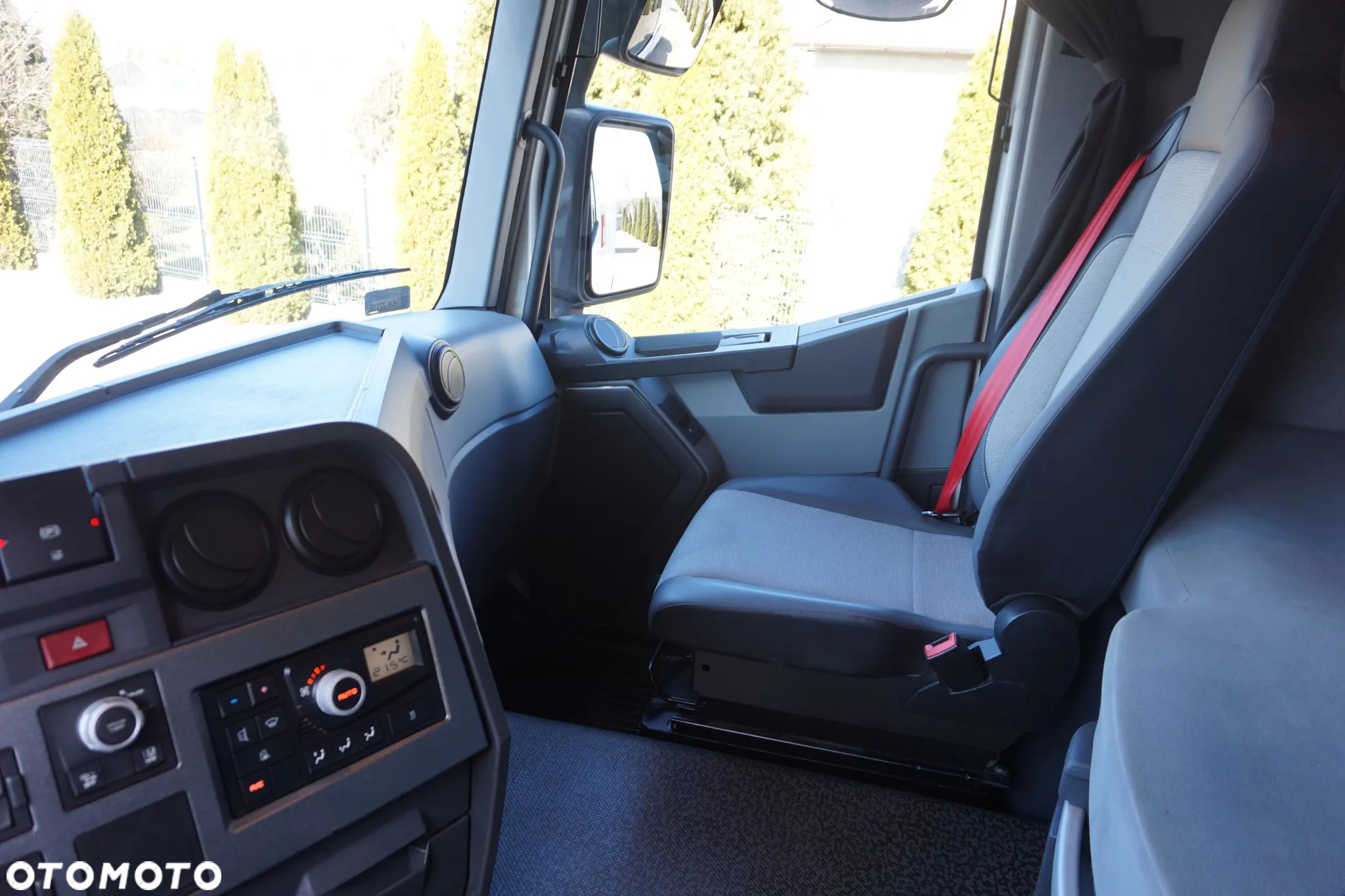 Renault T440 COMFORT STANDARD SALON PL IDEALNY. - 18