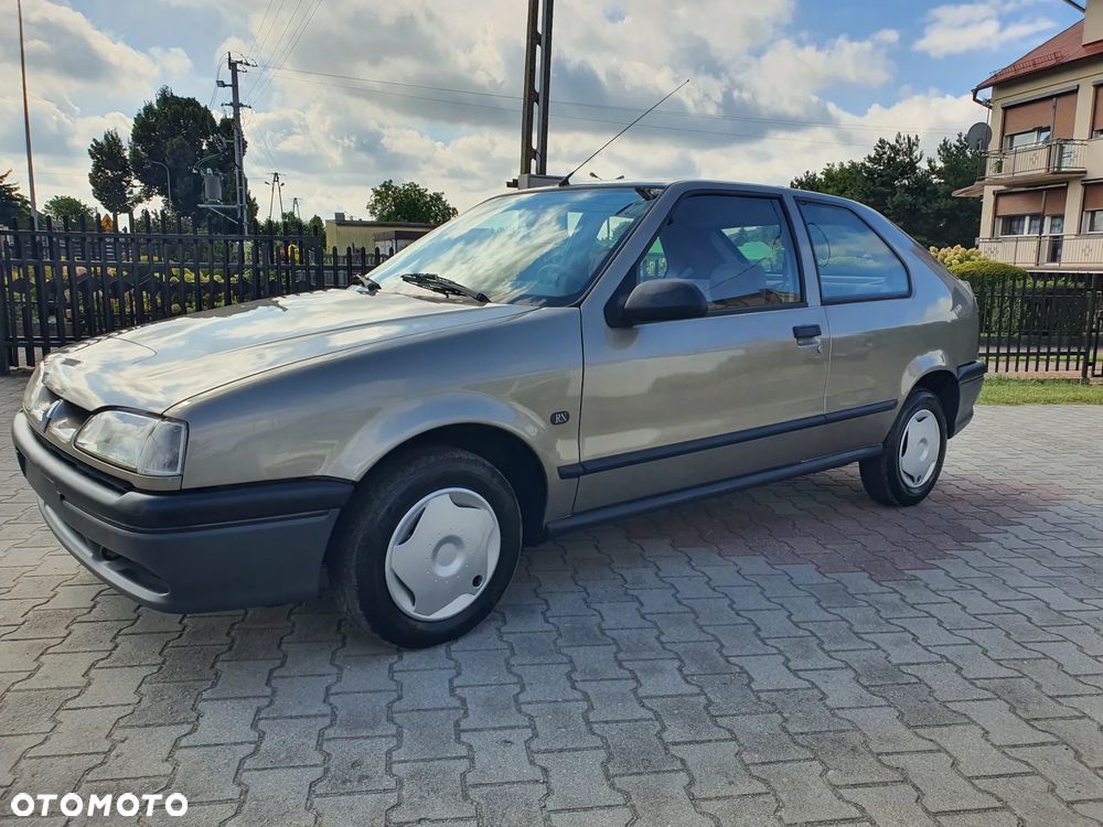 Renault 19 - 1
