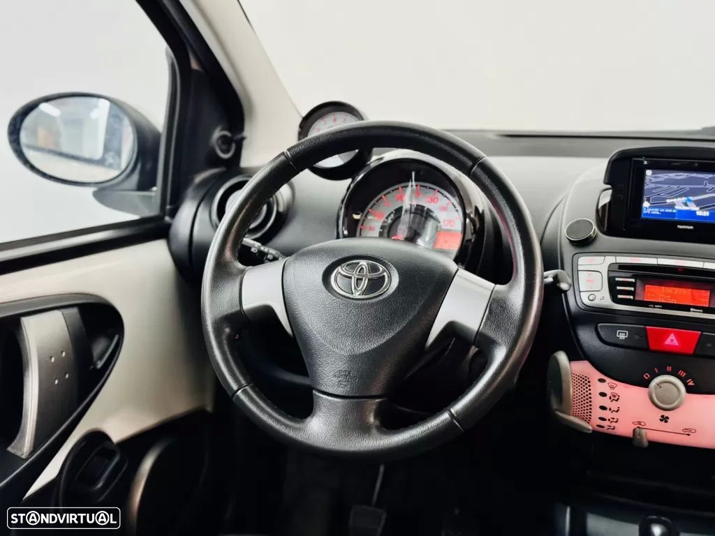 Toyota Aygo 1.0 Power Pack+AC+JLL+VSC - 30