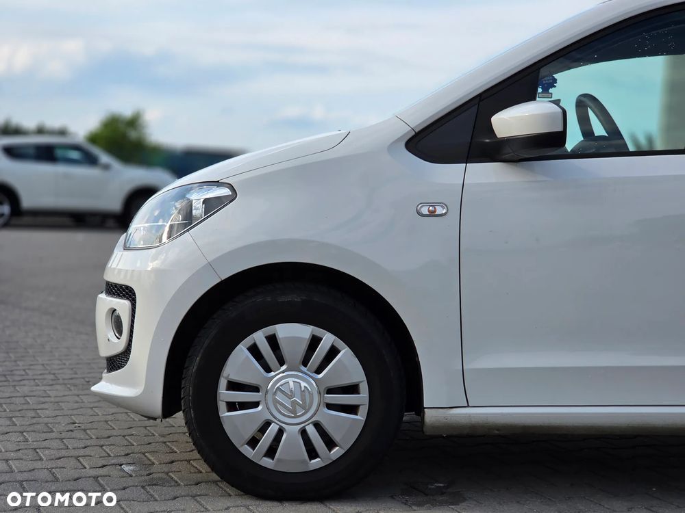 Volkswagen up! move - 12