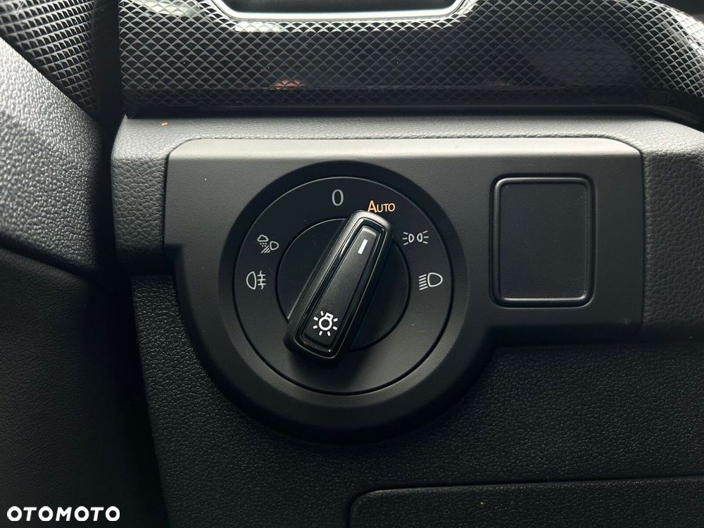 Volkswagen T-Cross - 22