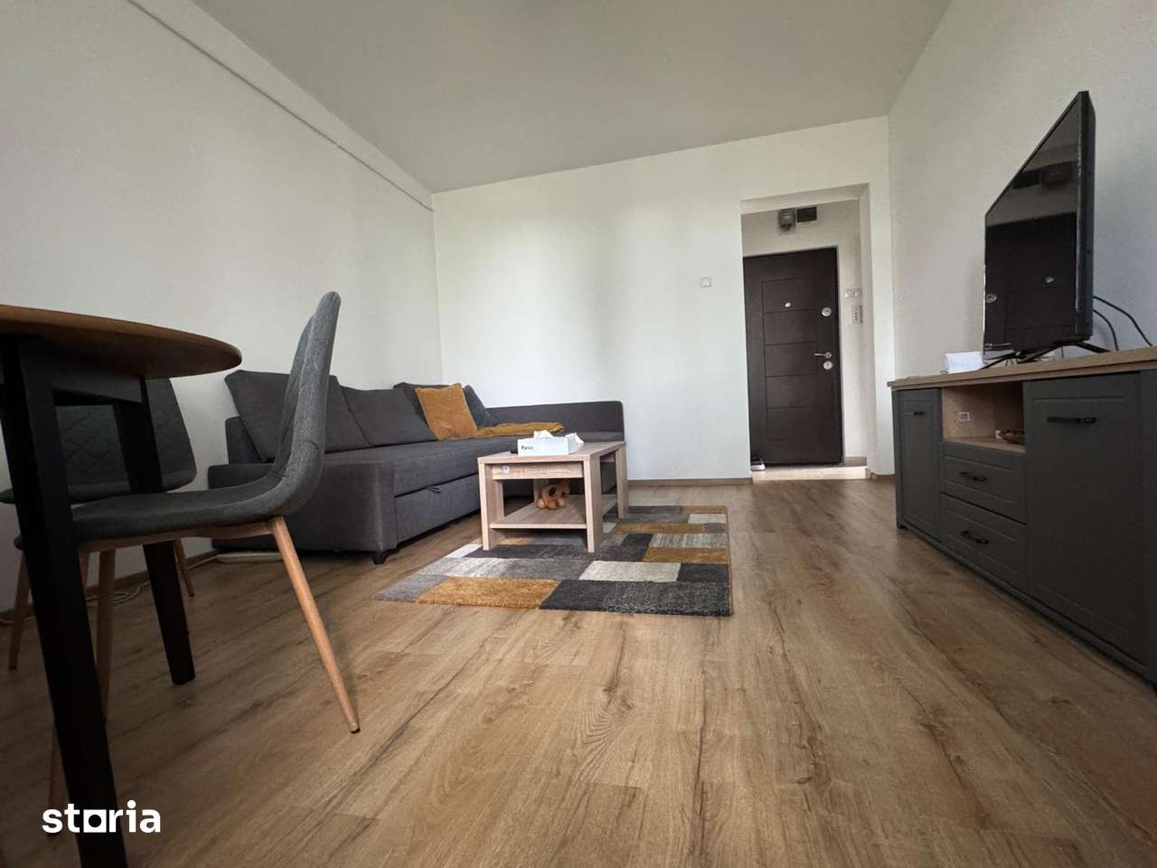 Apartament 2 camere, izolat, centrala proprie, Centru Suceava — fotografia 1