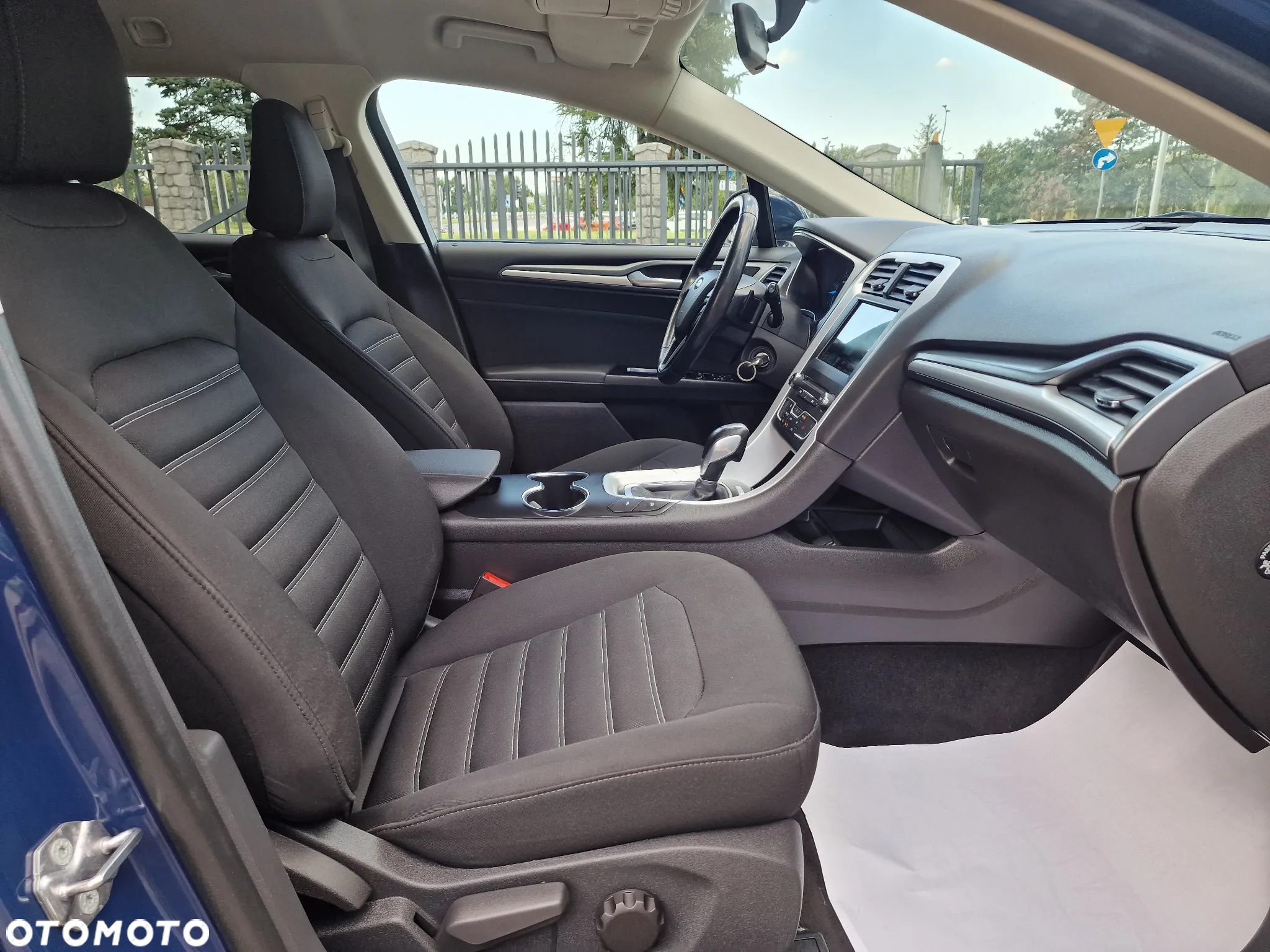 Ford Mondeo 2.0 TDCi Trend PowerShift - 19